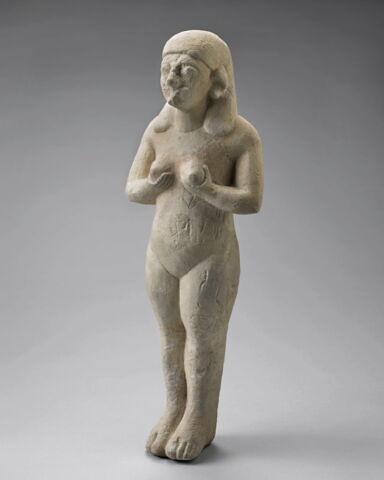 statue