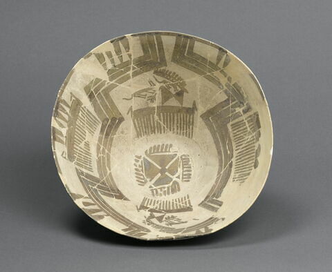 vase, image 3/3