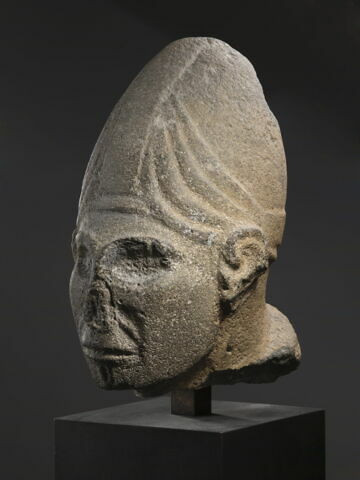 statue, image 8/11