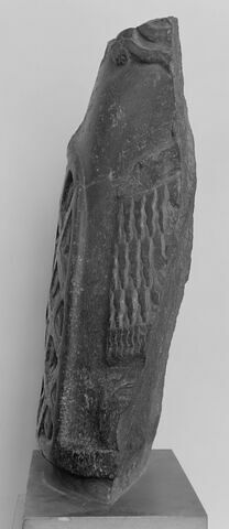 Sommet d'une stèle de l'époque de Sargon, image 7/7
