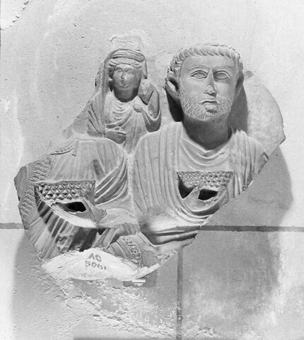 relief ; objet funéraire, image 2/2