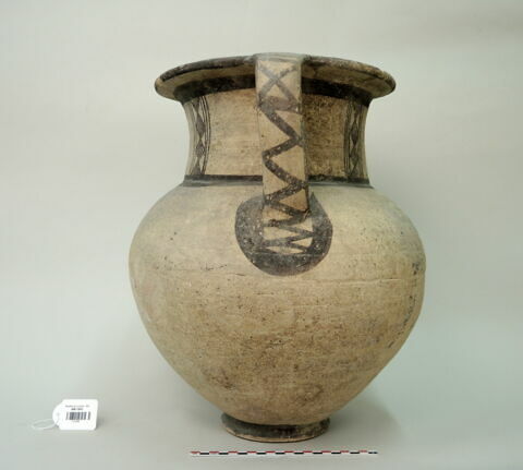 vase, image 2/3