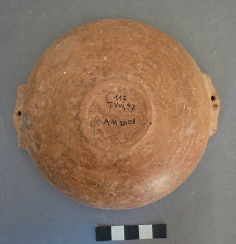 vase, image 2/2