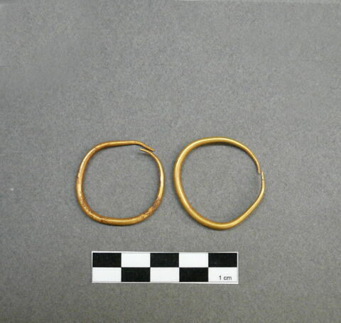 boucle d'oreille, image 2/2