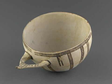 vase, image 2/5