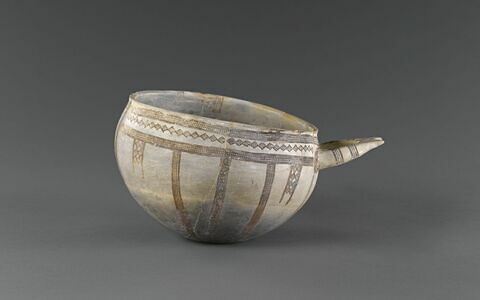 vase, image 3/4