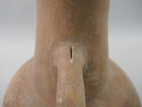 vase, image 2/2