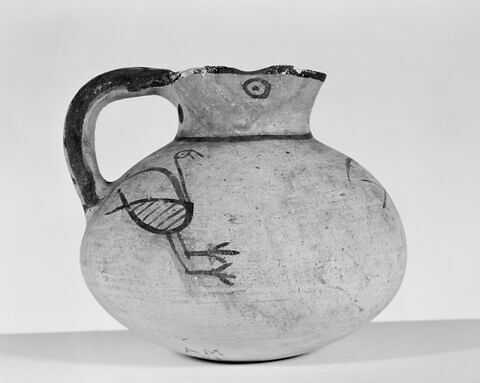 vase, image 3/3