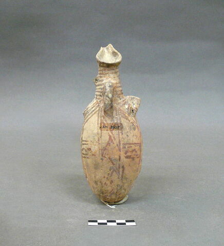 vase, image 2/2