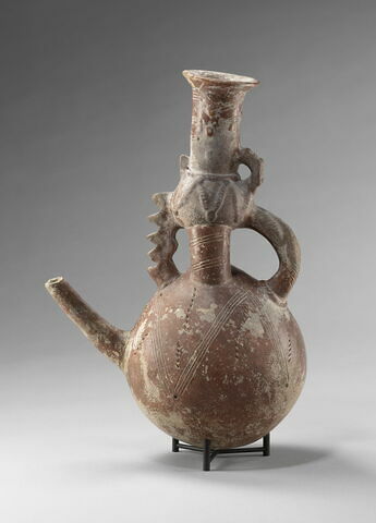 vase, image 3/5