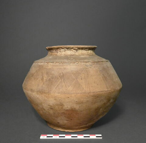 vase, image 2/3