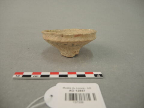 vase, image 2/3