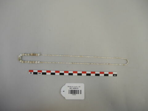 collier ; perle
