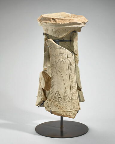 vase  ; support, image 4/10
