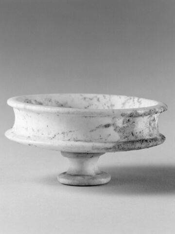 vase, image 2/3