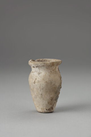vase ; pot à fard