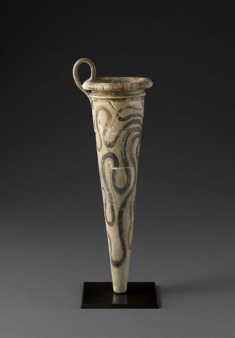 vase, image 8/10