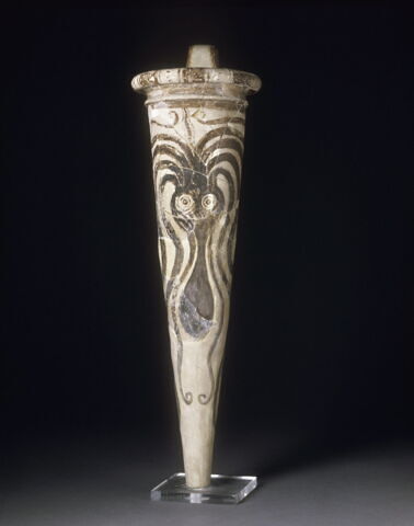 vase, image 10/10