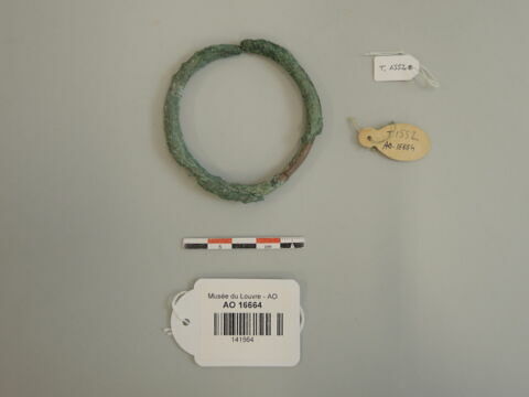 anneau ; bracelet