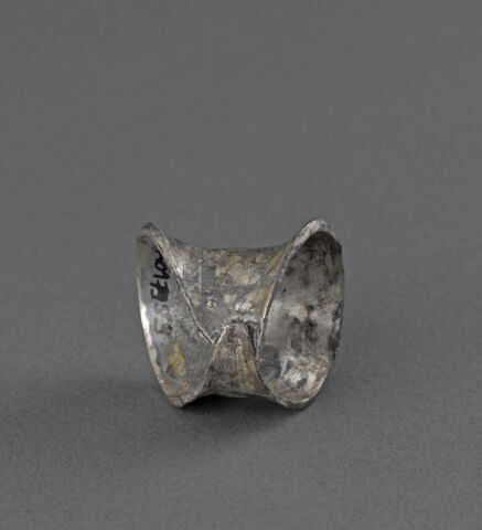 bague ; doigtier d’archer, image 2/3