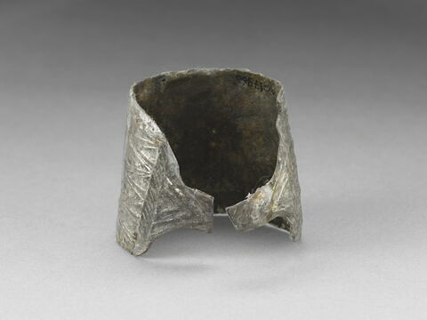 bracelet, image 3/3