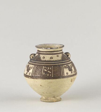 vase, image 3/3