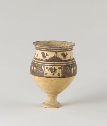 vase, image 2/3