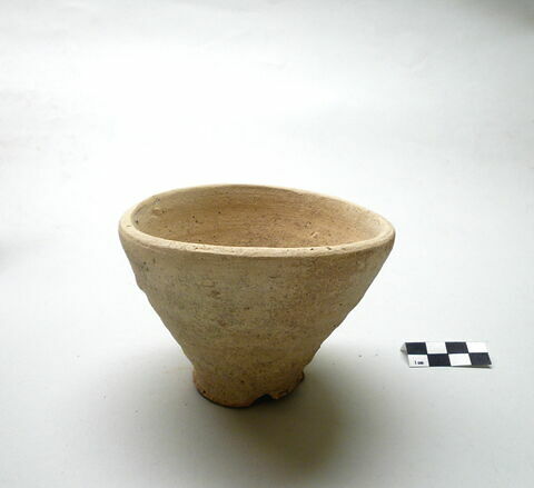 vase, image 2/2