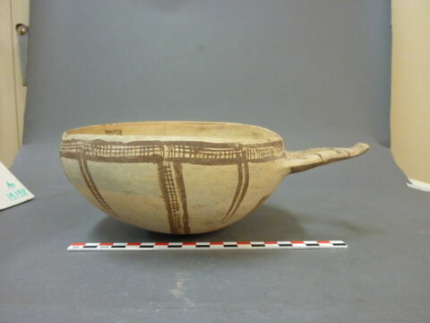 vase, image 7/11
