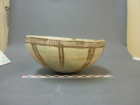 vase, image 8/11