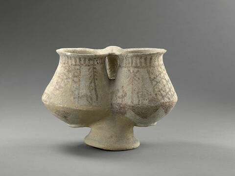 vase, image 2/2