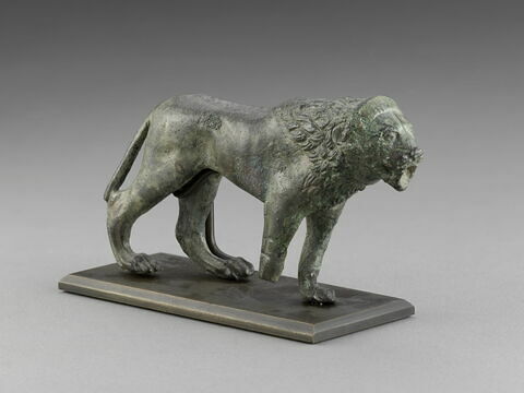 figurine, image 3/4