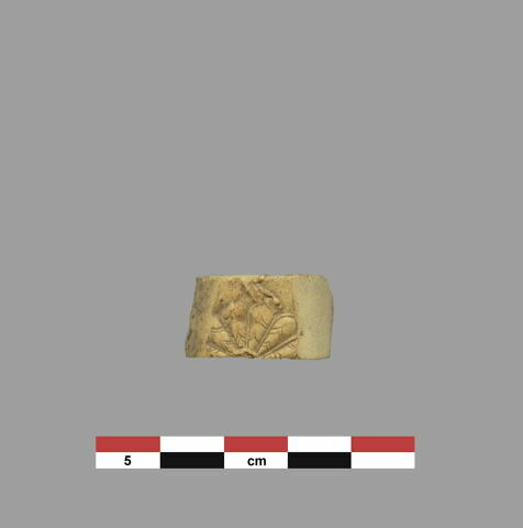 plaquette  ; incrustation de meuble