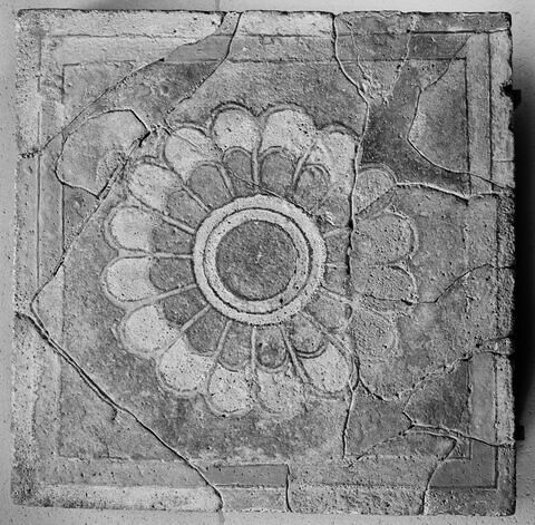 décor architectural ; carreau d'applique, image 2/2