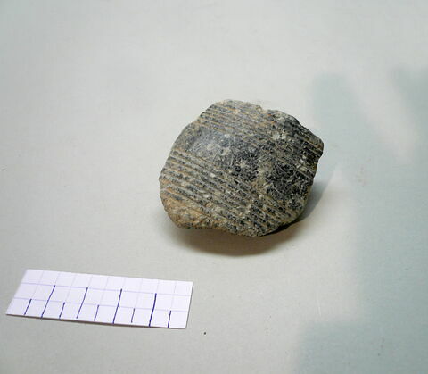 vase, image 2/2