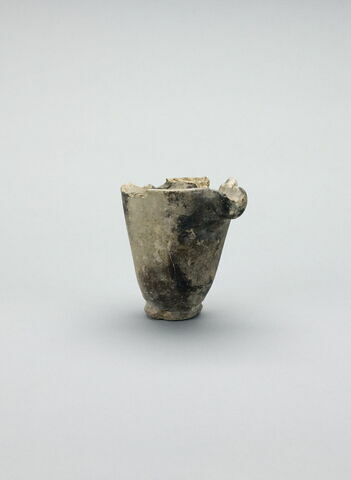 vase, image 2/2