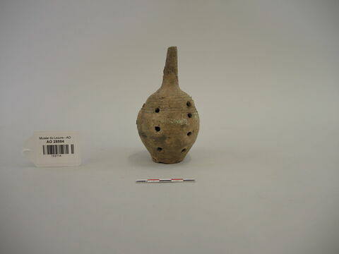 hochet ; grelot