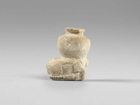 figurine ; vase, image 2/3