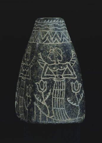 vase, image 8/9