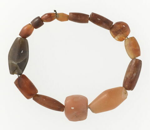 bracelet, image 2/2