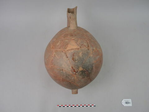 vase, image 2/3