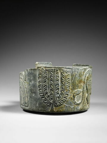 vase, image 5/7