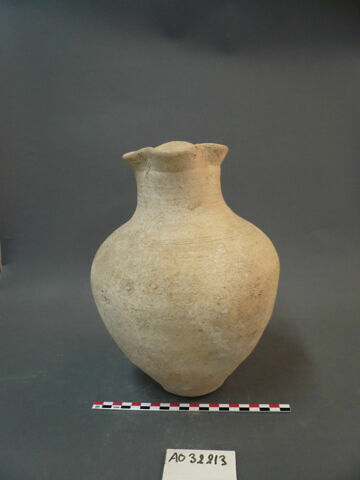 vase, image 3/5