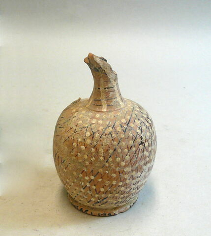 vase, image 2/2