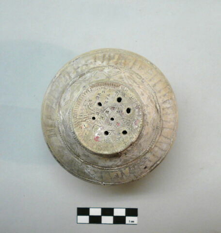 vase, image 2/2
