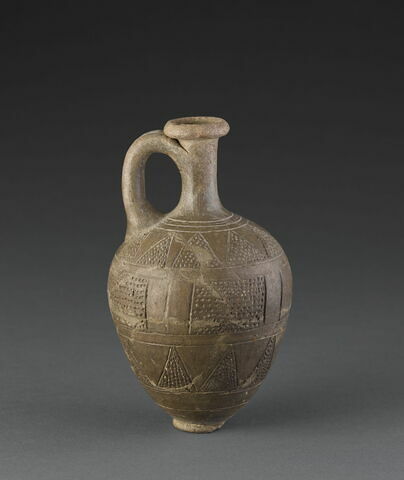 vase, image 2/4