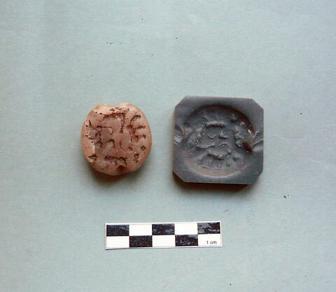 cachet, image 2/2