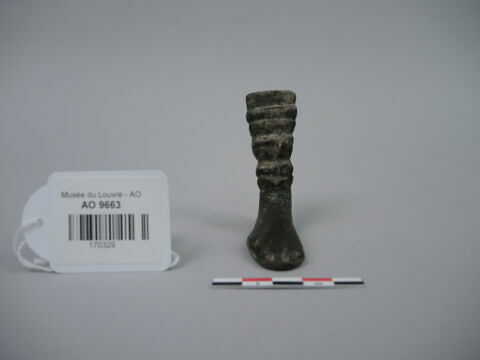 figurine, image 2/3