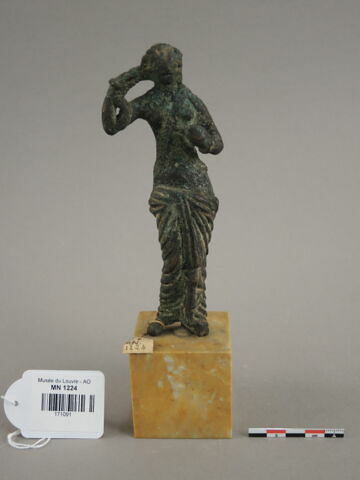figurine
