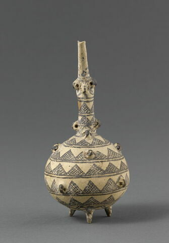 vase, image 2/3
